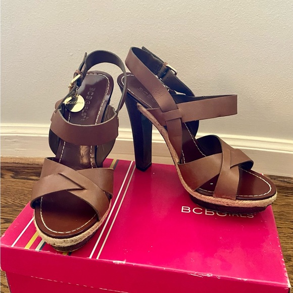 BCBGirls Brown “Poland” Platform Strappy Dress Heels Sandals sz 9 - Picture 2 of 2